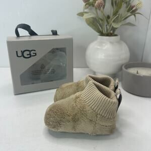 UGG Baby Bootie Nesti Beige Comfort 1157639I Soft Faux Fur Unisex US 02/03